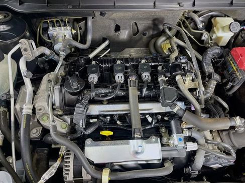 Used 2022 Nissan Kicks S image 29