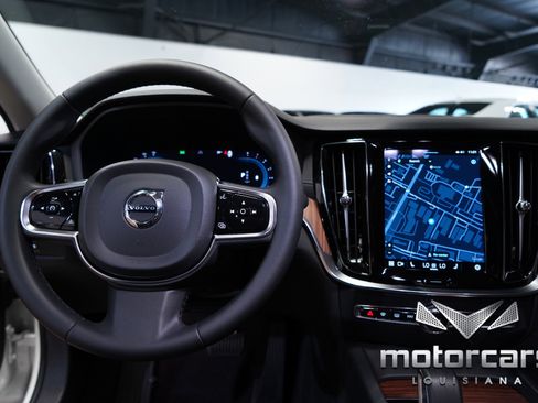 Used 2024 Volvo S60 B5 Ultimate image 33