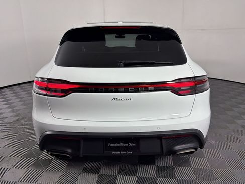 Certified 2026 Porsche Macan AWD/4WD image 10