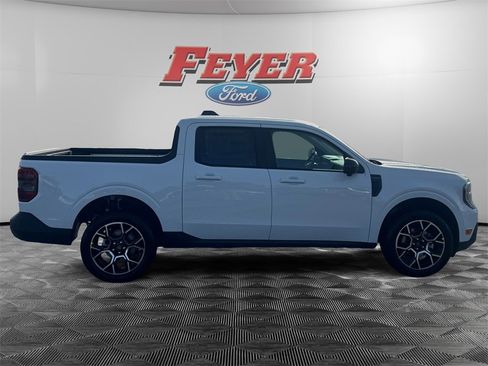 New 2026 Ford Maverick Lariat image 6