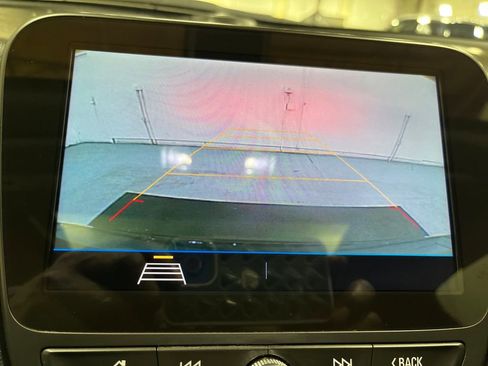 Used 2020 Chevrolet Malibu LT image 17