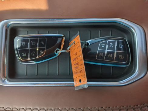 Used 2023 GMC Yukon XL Denali Ultimate image 28