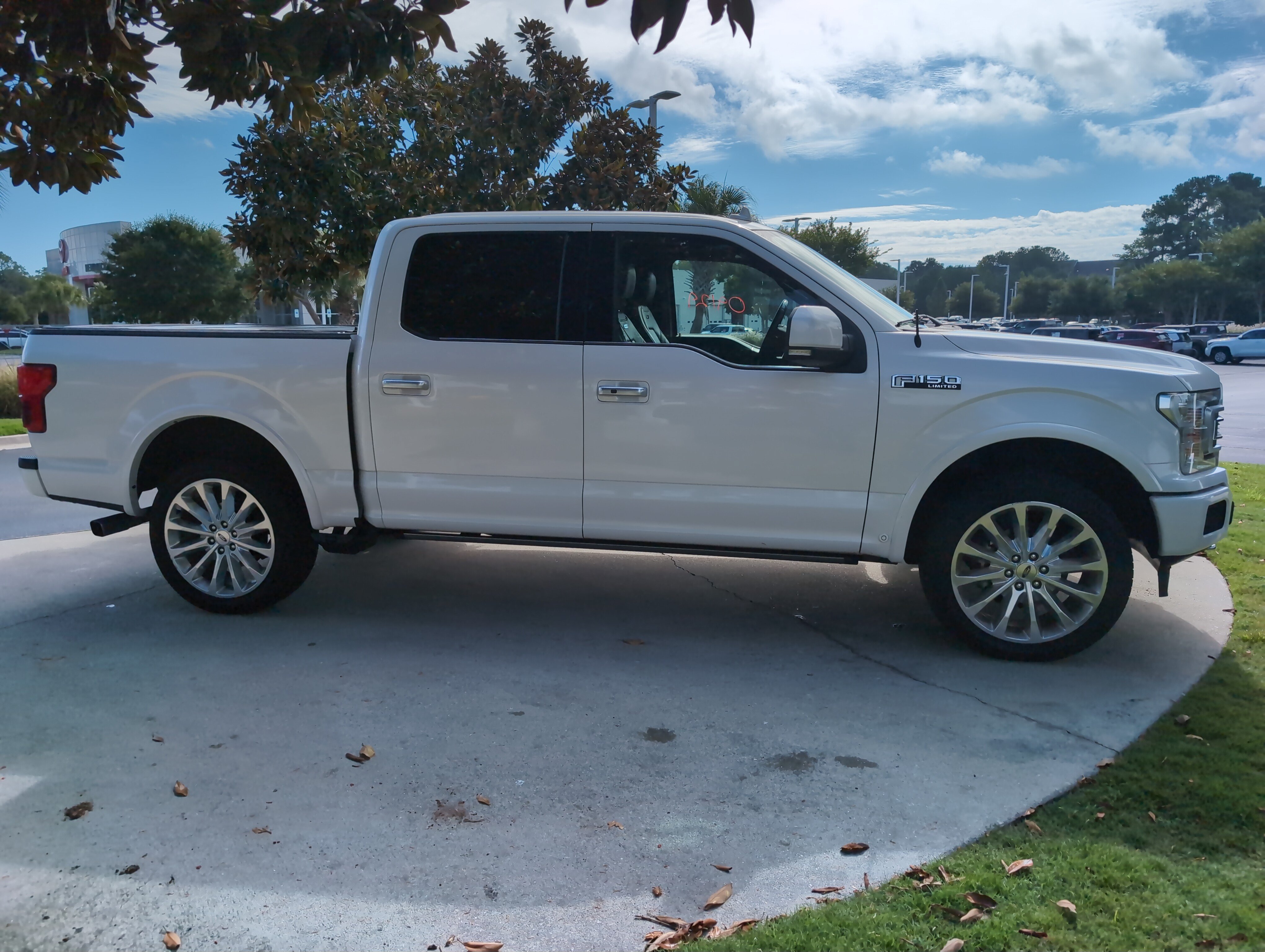 Used 2018 Ford F150 Limited w/ Trailer Tow Package AWD/4WD image 11