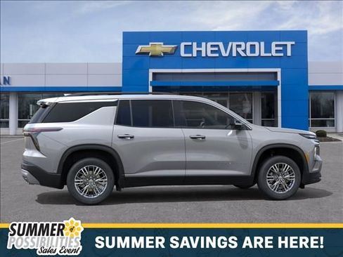 New 2026 Chevrolet Traverse LT w/ Driver Confidence Package FWD image 5