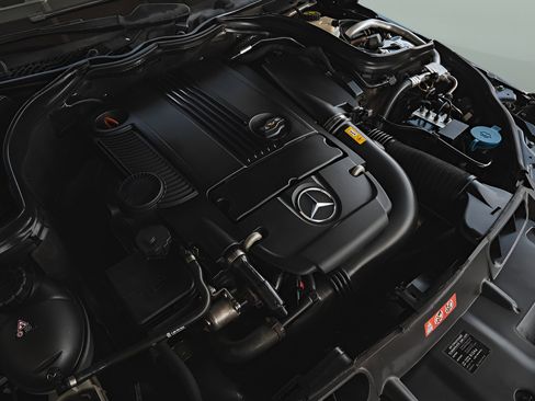 Used 2014 Mercedes-Benz C 250 Sport image 31