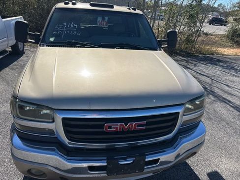 Used 2004 GMC Sierra 2500 SLT w/ Heavy-Duty Power Package image 13