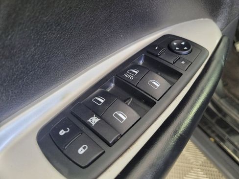 Used 2020 Dodge Journey SE w/ SE Popular Equipment Group FWD image 27