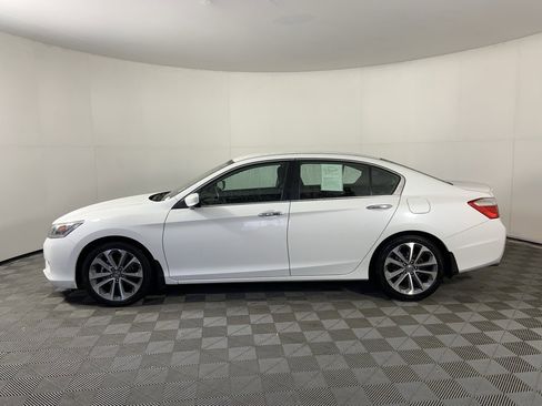 Used 2015 Honda Accord Sport image 6