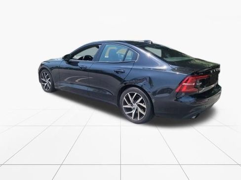 Used 2019 Volvo S60 T5 Momentum w/ Premium Package FWD image 4