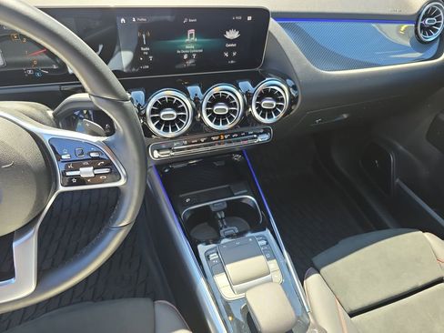 Used 2021 Mercedes-Benz GLA 250 4MATIC image 30