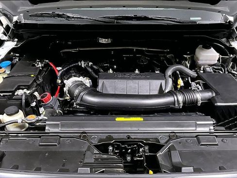 Used 2024 Nissan Frontier PRO-4X w/ Off-Road Protection Package image 9