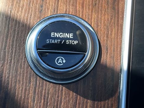 Certified 2024 Mercedes-Benz C 300 4MATIC Sedan image 23