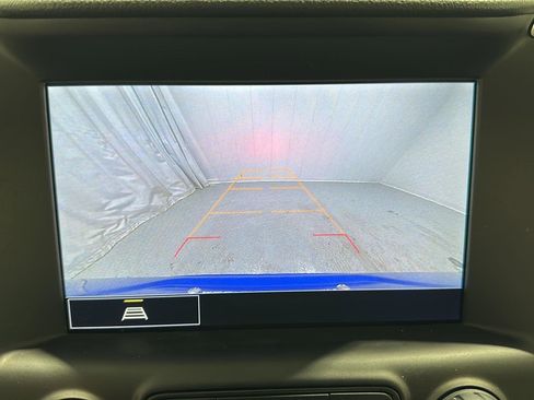 Used 2024 GMC Terrain SLT w/ Elevation Edition image 15