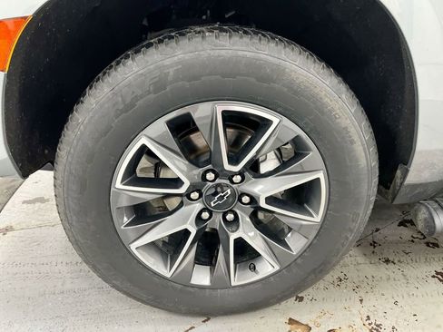 Used 2023 Chevrolet Tahoe Z71 w/ Luxury Package AWD/4WD image 28