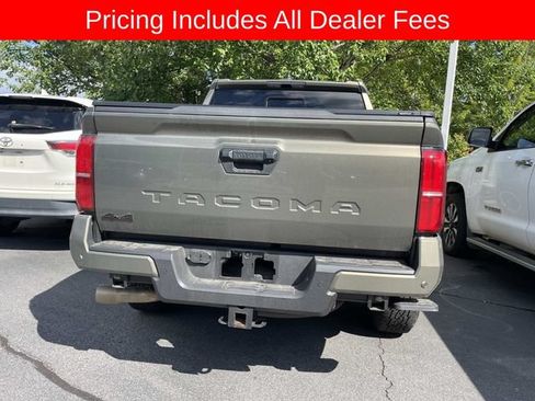 Used 2025 Toyota Tacoma TRD Off-Road w/ TRD Off Road Upgrade Package AWD/4WD image 8