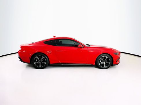 Used 2025 Ford Mustang Coupe RWD image 10