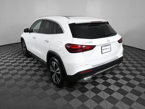 Certified 2025 Mercedes-Benz GLA 250 image 4