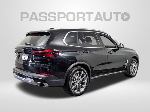 Used 2025 BMW X5 xDrive50e w/ Climate Comfort Package image 6