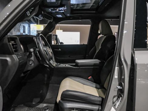 Used 2024 Lexus GX 550 AWD/4WD image 4
