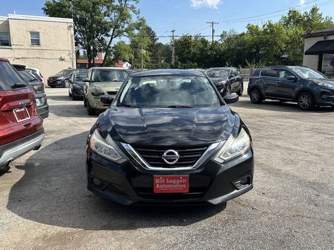 Used 2017 Nissan Altima 2.5 SV FWD image 3