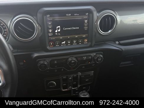 Used 2022 Jeep Wrangler Unlimited Sahara AWD/4WD image 17
