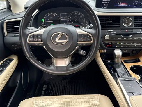 Certified 2022 Lexus RX 450hL AWD w/ Premium Package image 18