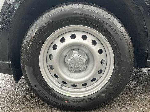 Used 2026 Ford Maverick XL image 11