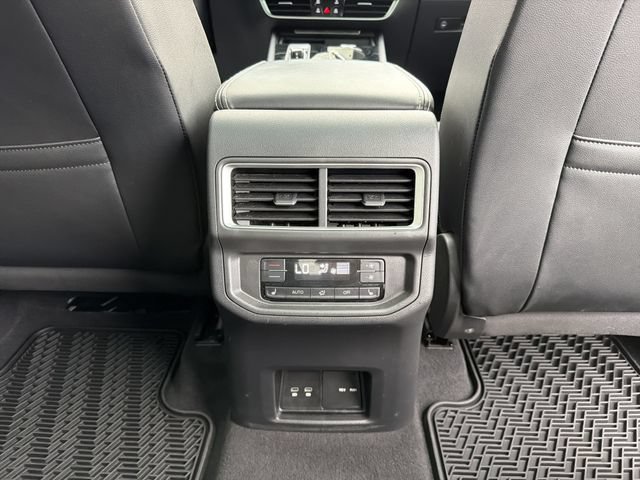 Used 2024 Volkswagen Atlas SEL Premium R-Line AWD/4WD image 23