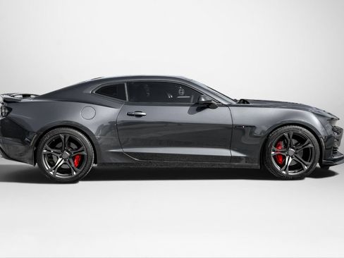 Used 2023 Chevrolet Camaro SS RWD image 4