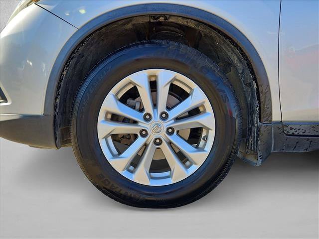 Used 2014 Nissan Rogue SV FWD image 23