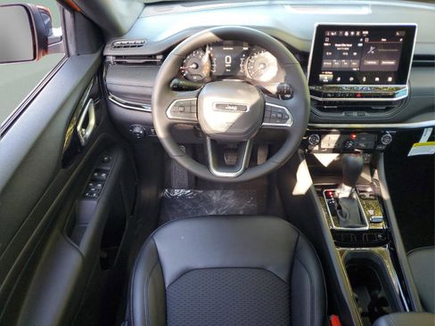 New 2026 Jeep Compass Latitude AWD/4WD image 14