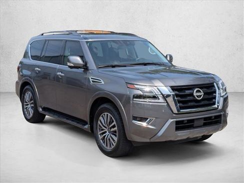 Used 2023 Nissan Armada SL w/ Captain's Chairs Package RWD image 3