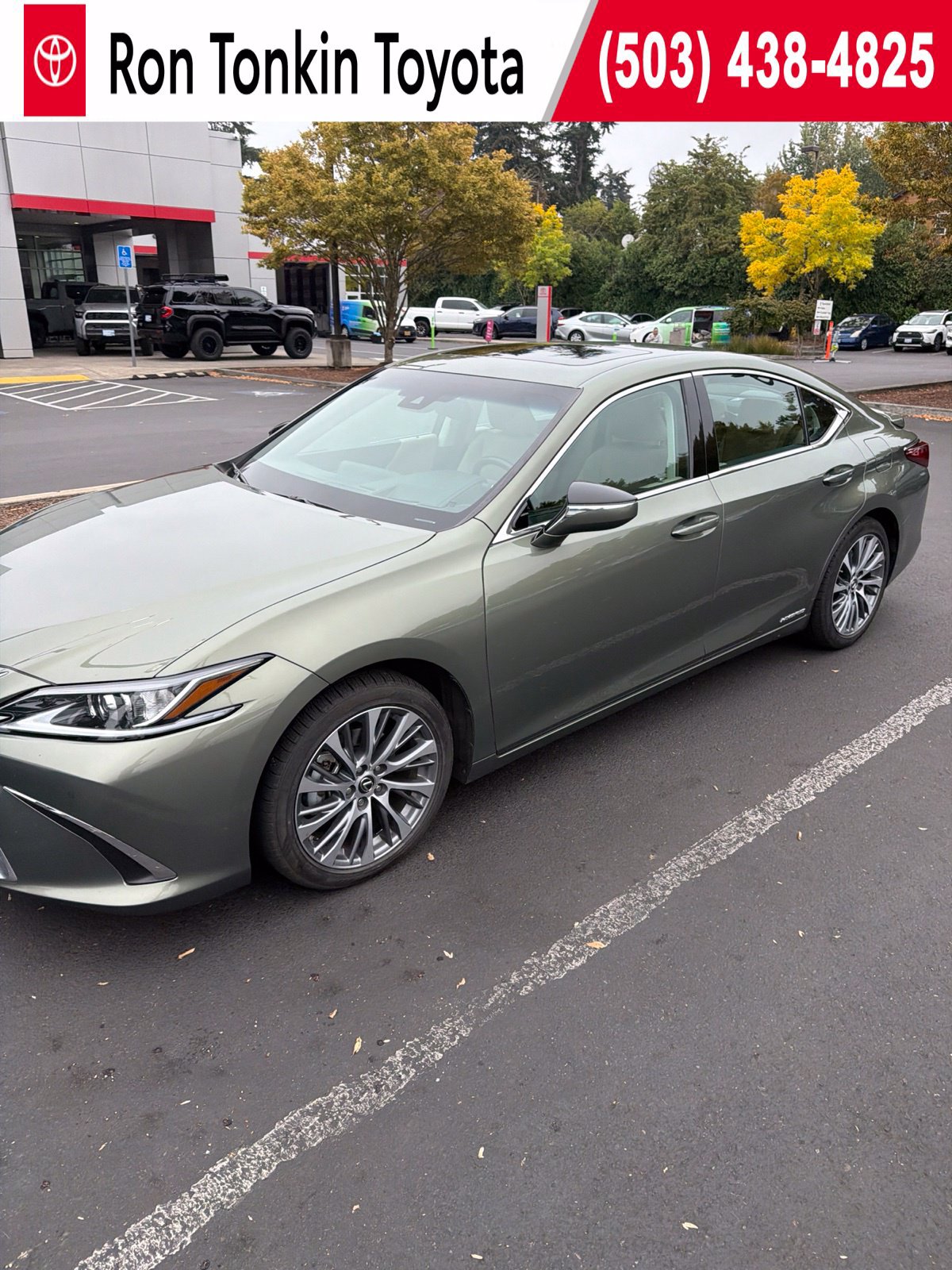 Used 2020 Lexus ES 300h w/ Premium Package FWD image 1
