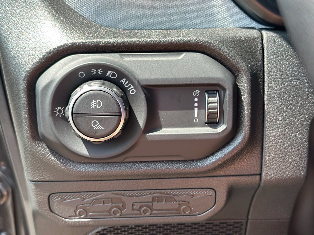 New 2026 Jeep Gladiator Sport AWD/4WD image 31