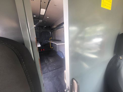 Used 2020 Ford Transit 250 148 High Roof Extended RWD image 15