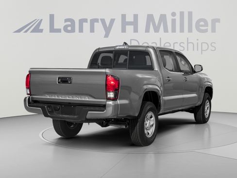 Used 2021 Toyota Tacoma SR AWD/4WD image 2