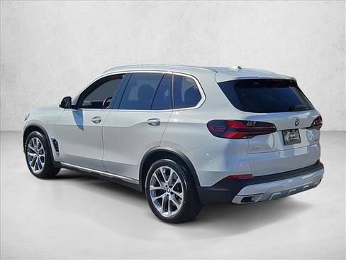 Used 2024 BMW X5 xDrive50e w/ Parking Assistance Package AWD/4WD image 8