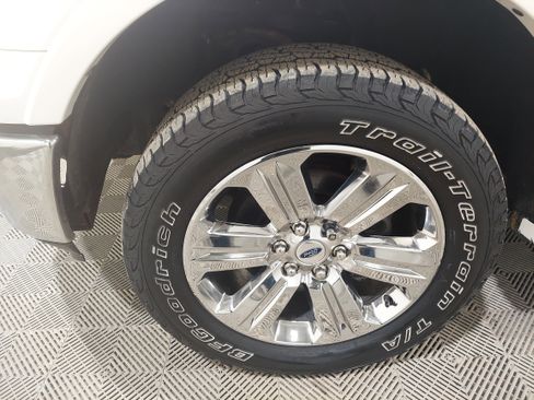Used 2019 Ford F150 Lariat w/ Equipment Group 502A Luxury AWD/4WD image 6
