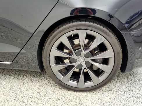 Used 2018 Tesla Model S 100D image 9