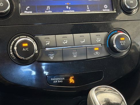 Used 2022 Nissan Rogue Sport S image 10