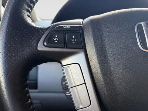 Used 2012 Honda Odyssey Touring Elite image 31