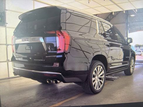 Used 2023 GMC Yukon Denali w/ LPO, Floor Liner Package AWD/4WD image 3