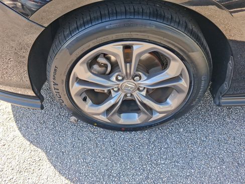 Used 2023 Honda Accord EX image 17
