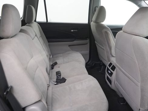 Used 2020 Honda Pilot EX image 12