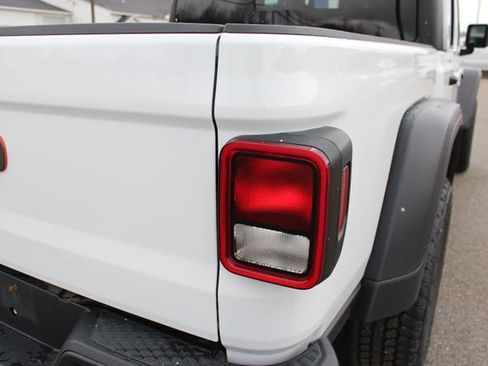 Used 2023 Jeep Gladiator Mojave w/ Cold Weather Group AWD/4WD image 43