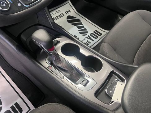 Used 2022 Chevrolet Malibu RS image 28