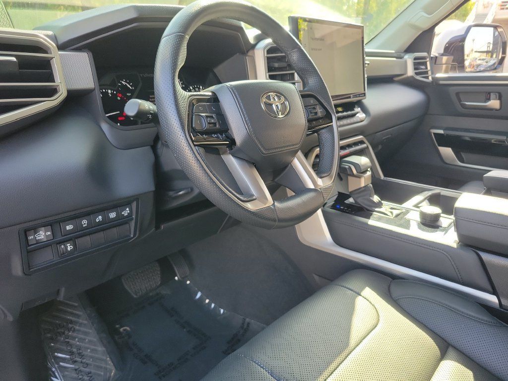 Used 2022 Toyota Tundra Limited RWD image 18