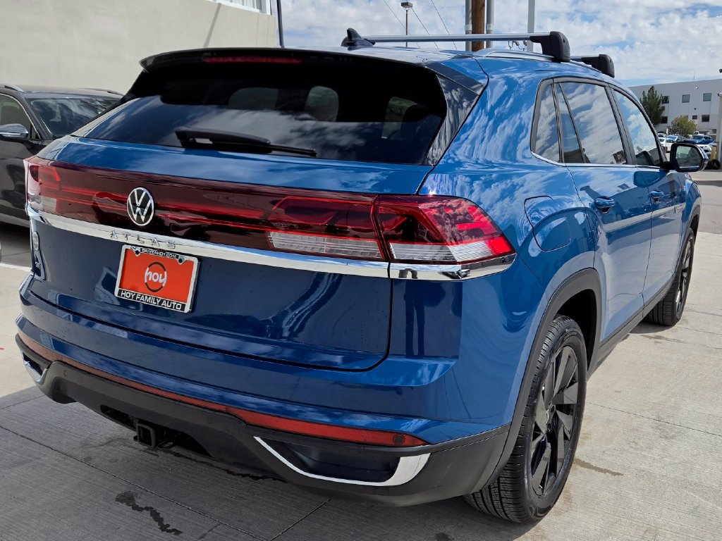 Certified 2026 Volkswagen Atlas Cross Sport SE FWD image 9