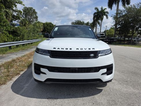 Used 2026 Land Rover Range Rover Sport SE AWD/4WD image 8