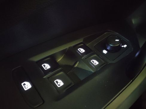 Used 2019 Volkswagen Jetta S w/ Driver Assistance Package image 27